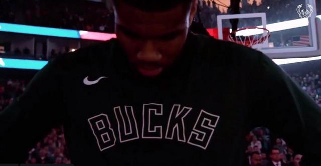 踢球者：于帕原则上愿意留在拜仁，但续约条款必须让他满意（踢球者：于帕倾向留守拜仁，但续约条件须令其满意）