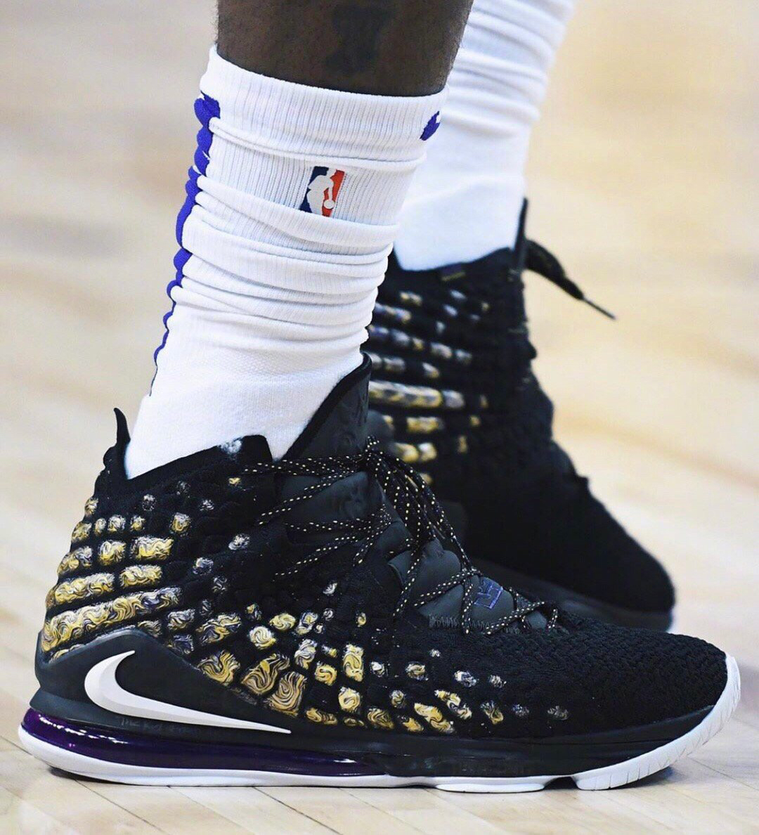 卡拉格：维尔茨本场数据相当亮眼，他的踢法、位置像德布劳内（卡拉格：维尔茨此役数据抢眼，风格与站位酷似德布劳内）