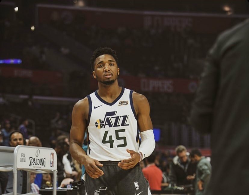 开拓者媒体人：当你因一个球员才关注某队时 评价上难免会有偏见（开拓者记者：若你只因某位球员关注一支球队，评价难免偏颇）