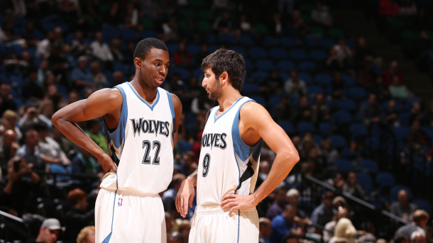 国乒男双首秀 战胜法国队豪取六连胜（国乒男双处子战擒法国队，强势收获六连胜）