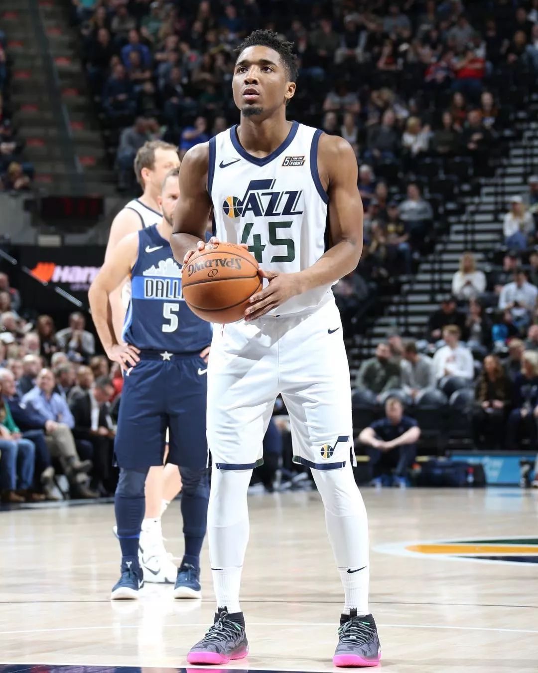 广州vs四川前瞻：郭艾伦有望复出冲首胜，四川或全华班出战（广州对阵四川前瞻：郭艾伦或迎复出冲赛季首胜，四川队可能全华班出击）